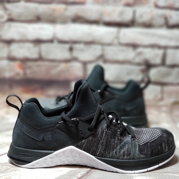 Nike metcon flyknit 3 on feet Clearance